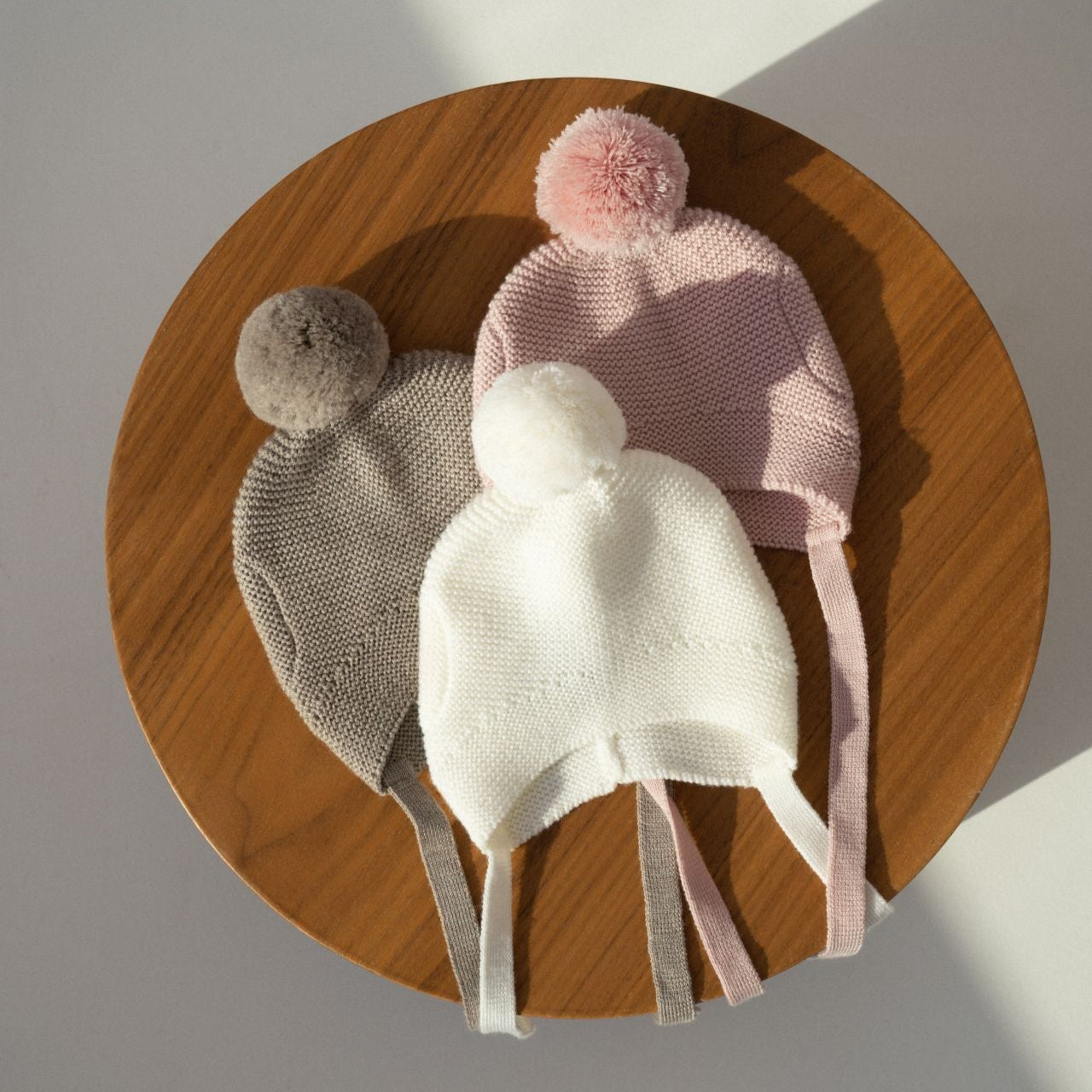 Wiązana czapka z pomponem OSLO